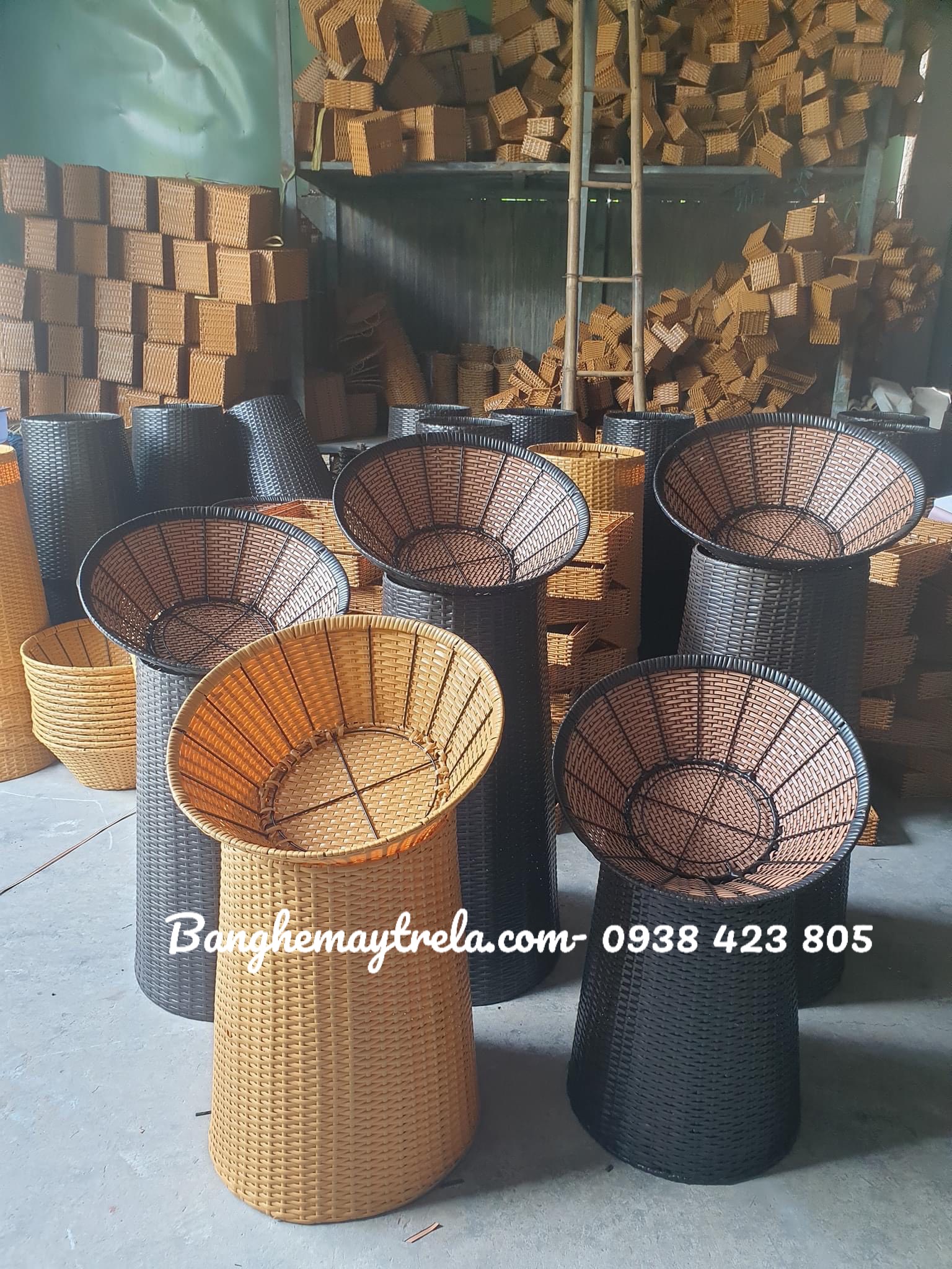 Rổ mây nhựa trưng bày trái cây hoa quả